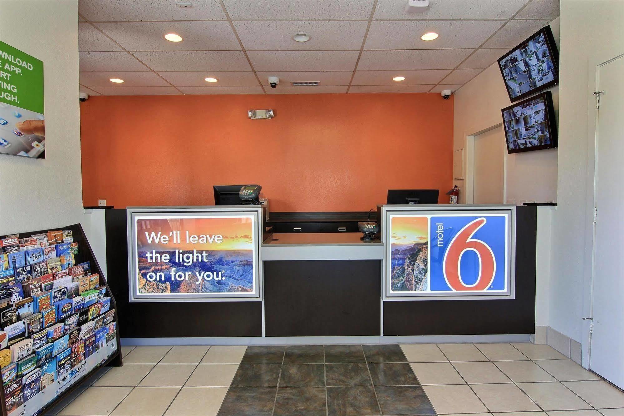 Motel 6 Austin, Tx - Central Downtown Ut 外观 照片