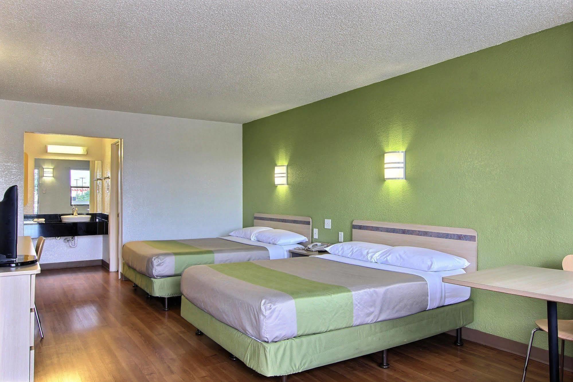 Motel 6 Austin, Tx - Central Downtown Ut 外观 照片