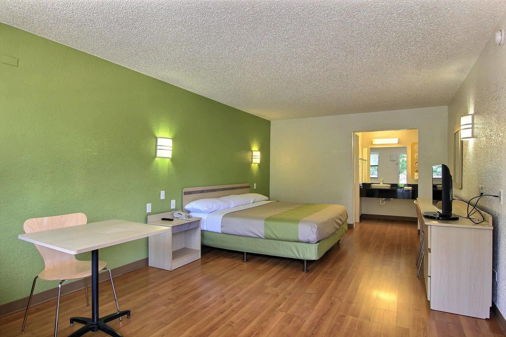 Motel 6 Austin, Tx - Central Downtown Ut 外观 照片