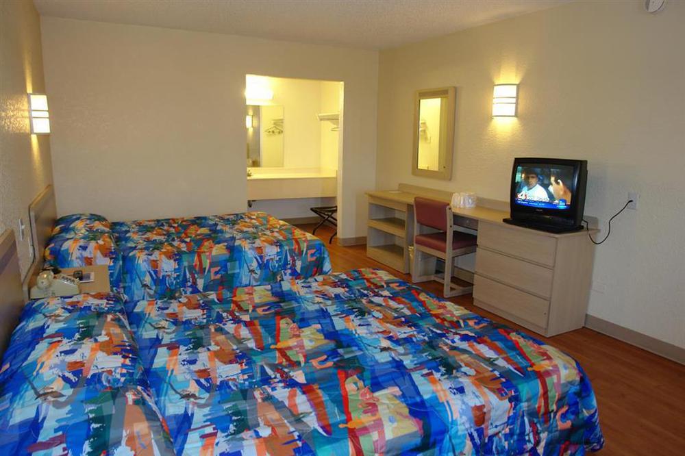 Motel 6 Austin, Tx - Central Downtown Ut 客房 照片